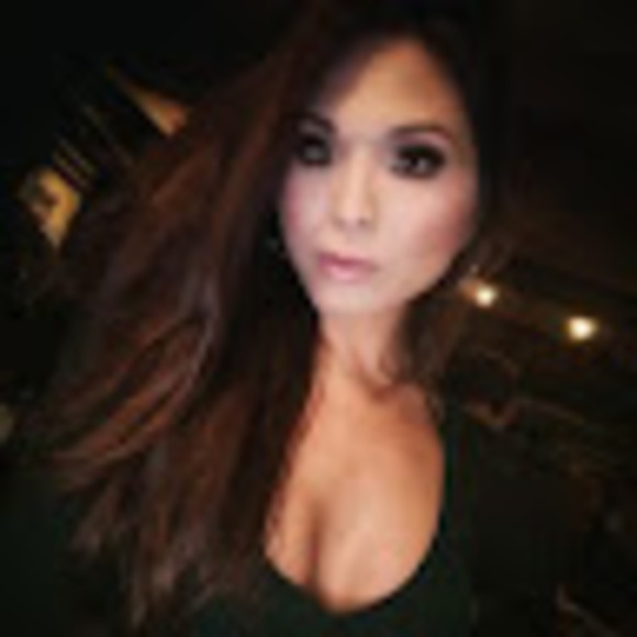 Meet your Posher, Loren - Picture 1 of 1